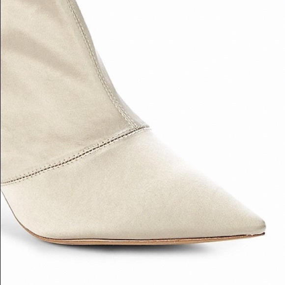 HOST PIC YEEZY STUNNING EDGY TEXTILE POINT-TOE LUXURY SOCK BOOTS SIZE 8.5 - Picture 7 of 14